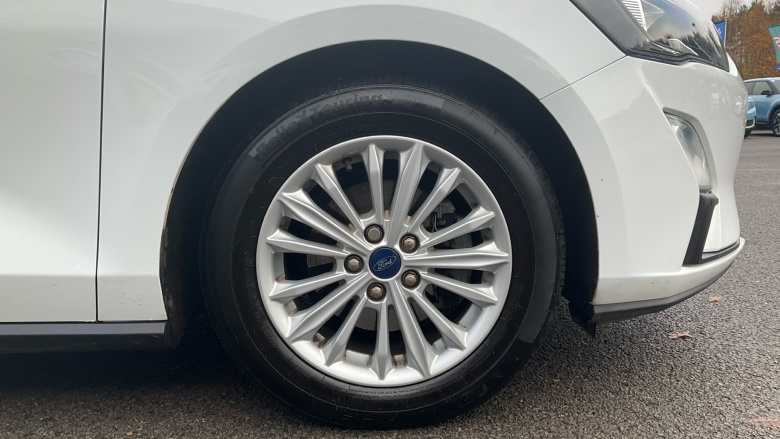 Ford Focus 1.0 EcoBoost Hybrid mHEV 125 Titanium Edition 5dr Petrol Hatchback